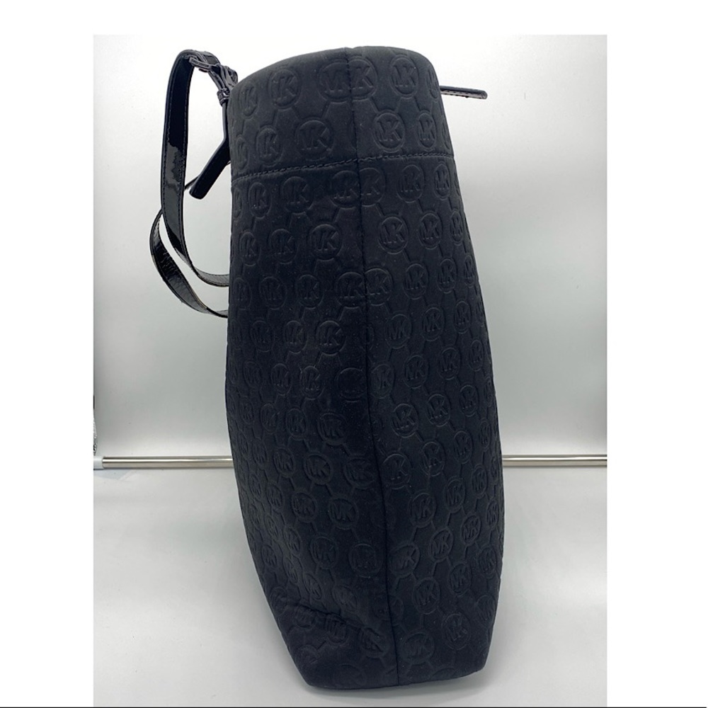 Michael Kors Large Quilted Neoprene Bag - Picture 3 of 14